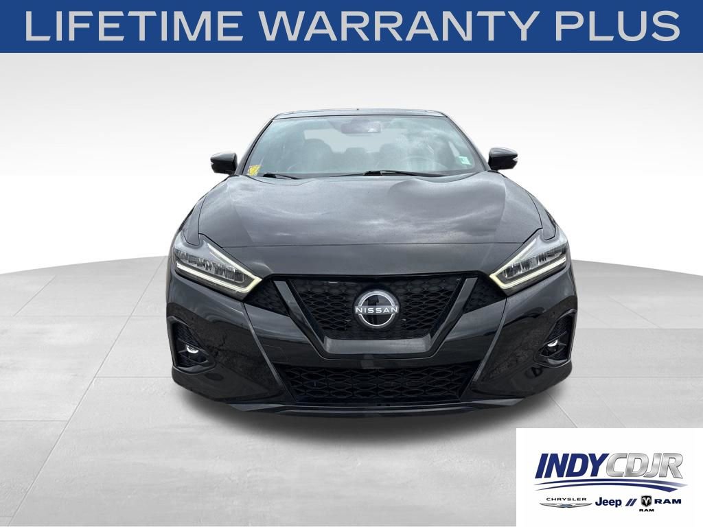 Used 2023 Nissan Maxima SR w/ Sport Mat Group FWD image 2