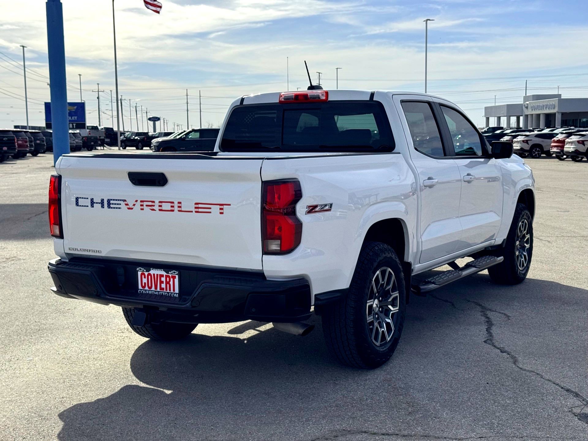 Used 2024 Chevrolet Colorado Z71 w/ Z71 Convenience Package 2 image 6