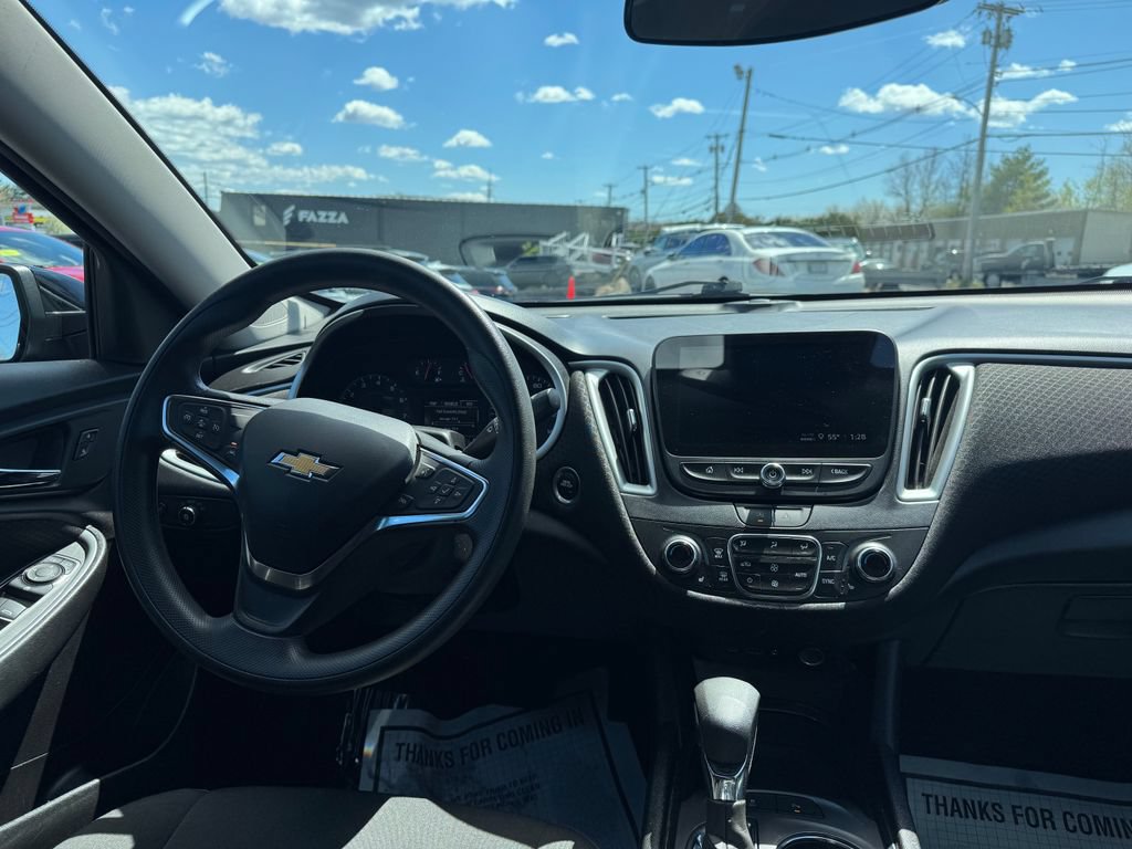 Used 2024 Chevrolet Malibu LT FWD image 16