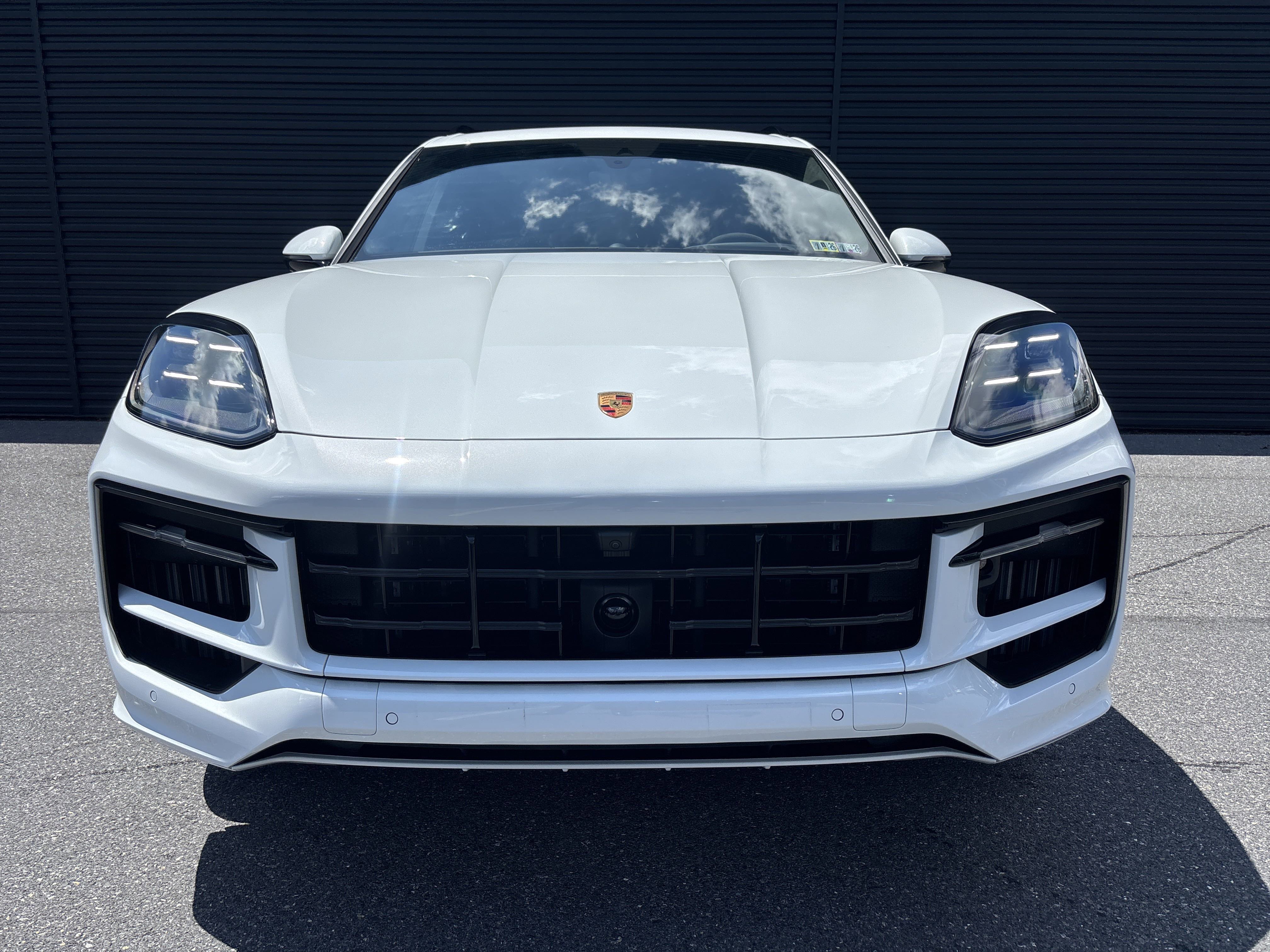 New 2025 Porsche Cayenne GTS image 8