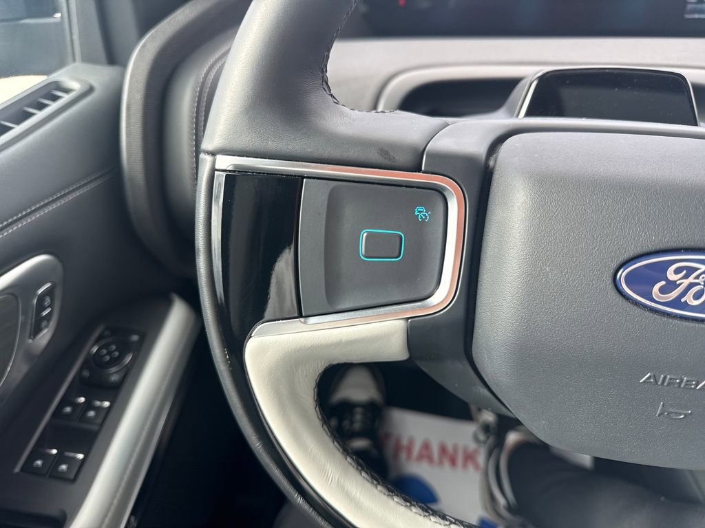 Used 2025 Ford Expedition Max Platinum w/ Driver's Package image 39