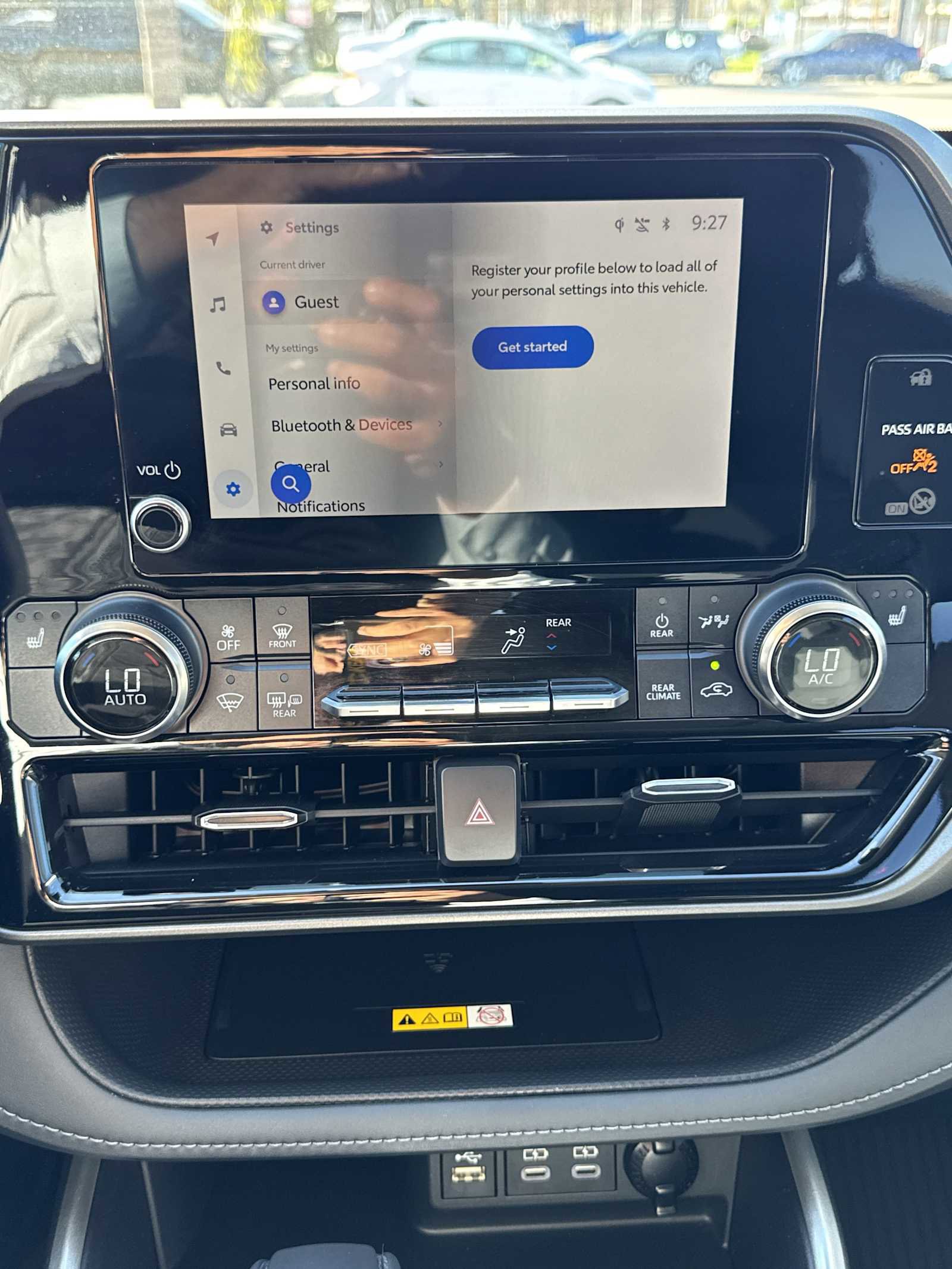 Used 2023 Toyota Highlander XLE image 28