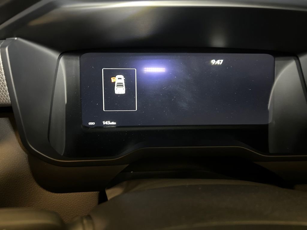 Used 2025 Toyota Tundra Limited AWD/4WD image 22