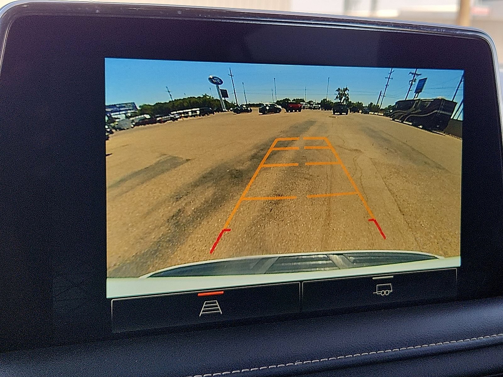 Used 2023 GMC Yukon XL SLT RWD image 14