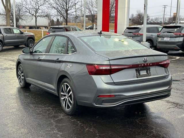 Used 2025 Volkswagen Jetta SE image 5