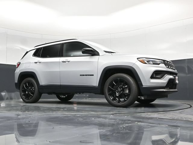 Used 2026 Jeep Compass Latitude AWD/4WD image 57