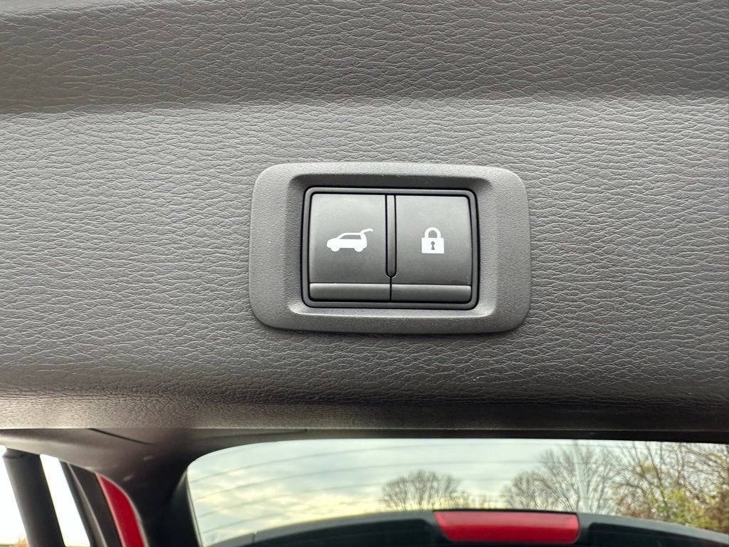 Used 2024 Mitsubishi Outlander SE image 35