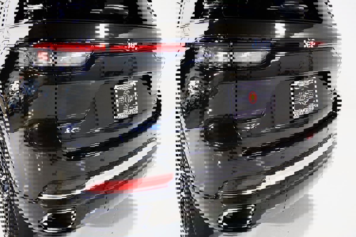 Used 2023 Jeep Grand Cherokee Summit image 81