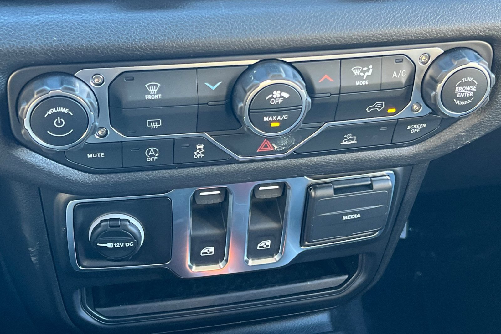 New 2026 Jeep Wrangler Sport AWD/4WD image 19