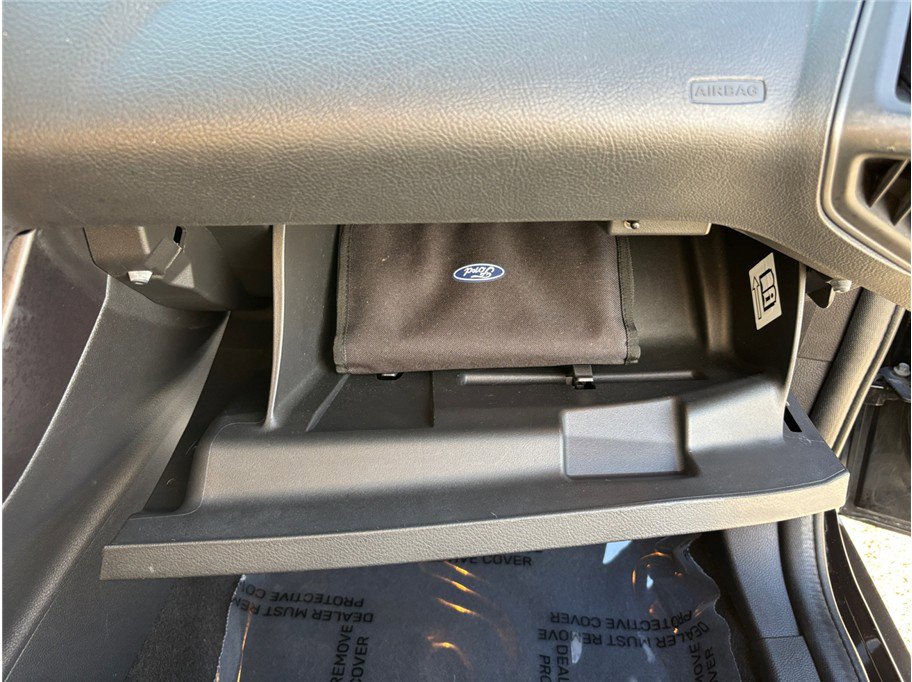 Used 2017 Ford Focus SE image 32