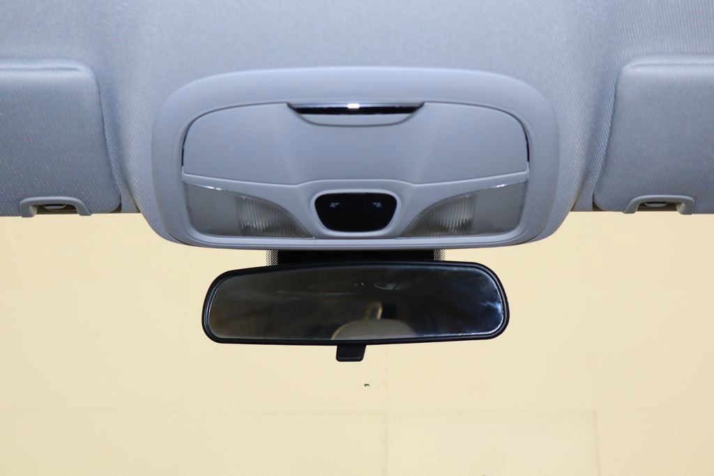 Used 2019 Jeep Cherokee Latitude w/ Popular Appearance Group AWD/4WD image 24