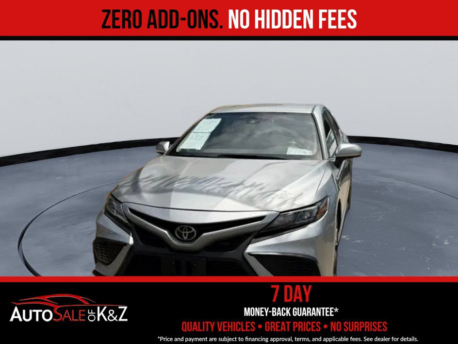 Used 2021 Toyota Camry SE FWD image 1