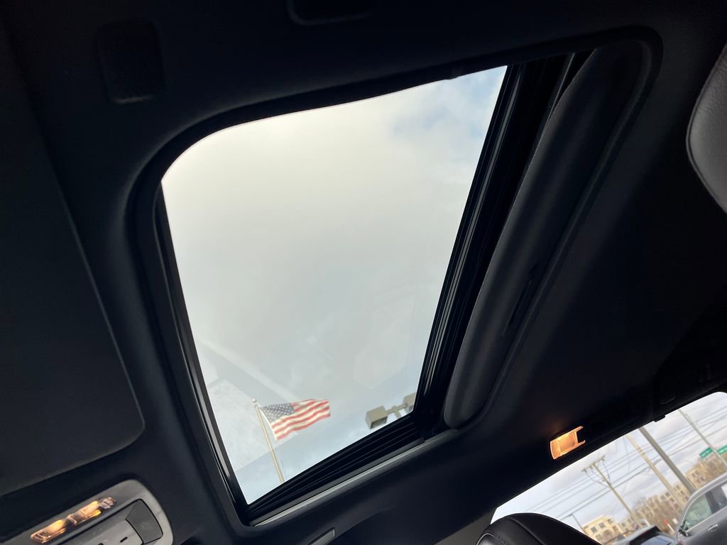 Certified 2022 Toyota Sienna Platinum image 25