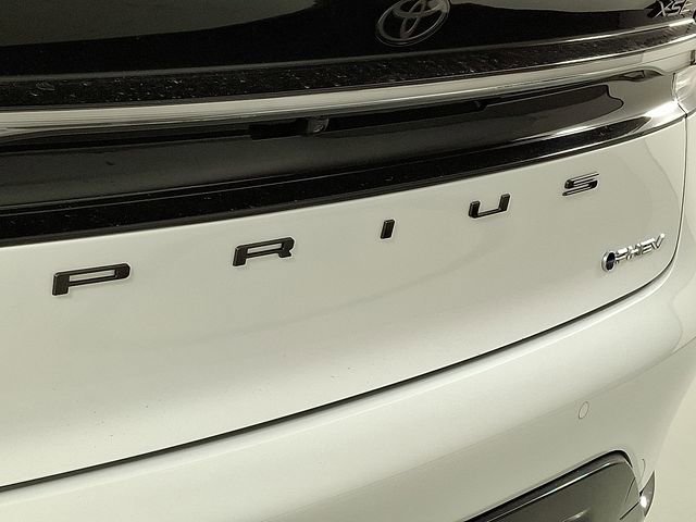 New 2026 Toyota Prius Plug-In Hybrid FWD image 21