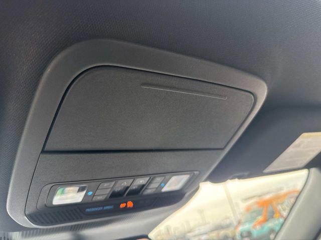 Used 2025 Ford Explorer ST image 34
