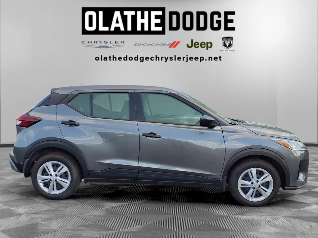 Used 2025 Nissan Kicks Play S FWD image 28