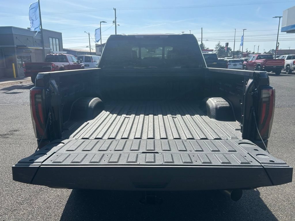 New 2026 GMC Sierra 2500 AT4 w/ AT4 Premium Plus Package AWD/4WD image 10