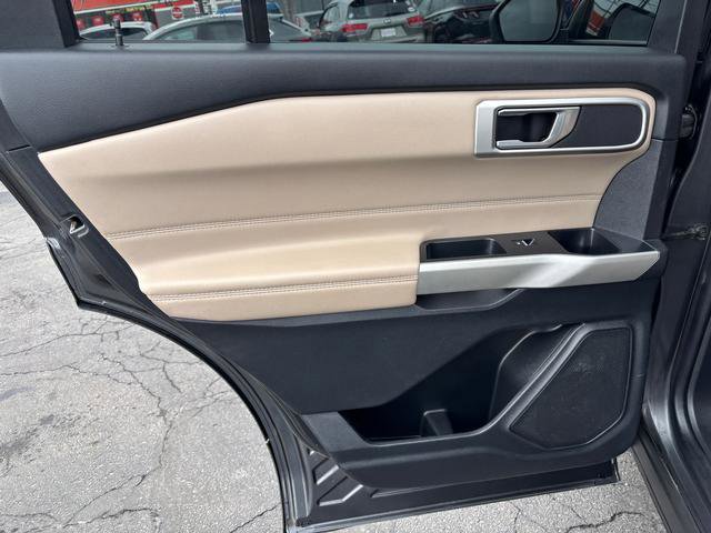 Used 2020 Ford Explorer XLT w/ Equipment Group 202A image 12