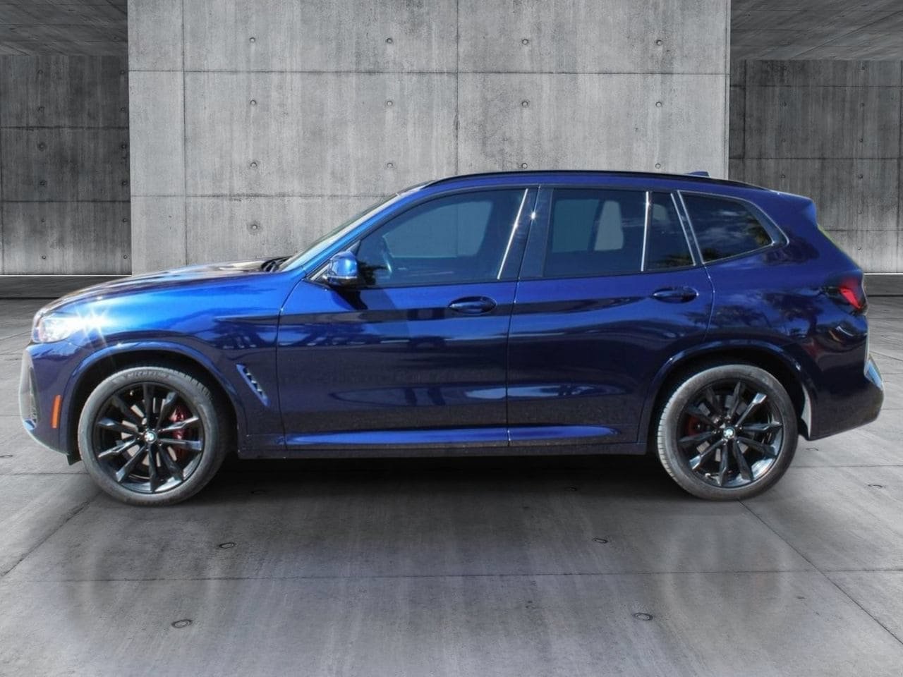 Used 2022 BMW X3 xDrive30i w/ M Sport Package 2 AWD/4WD image 2