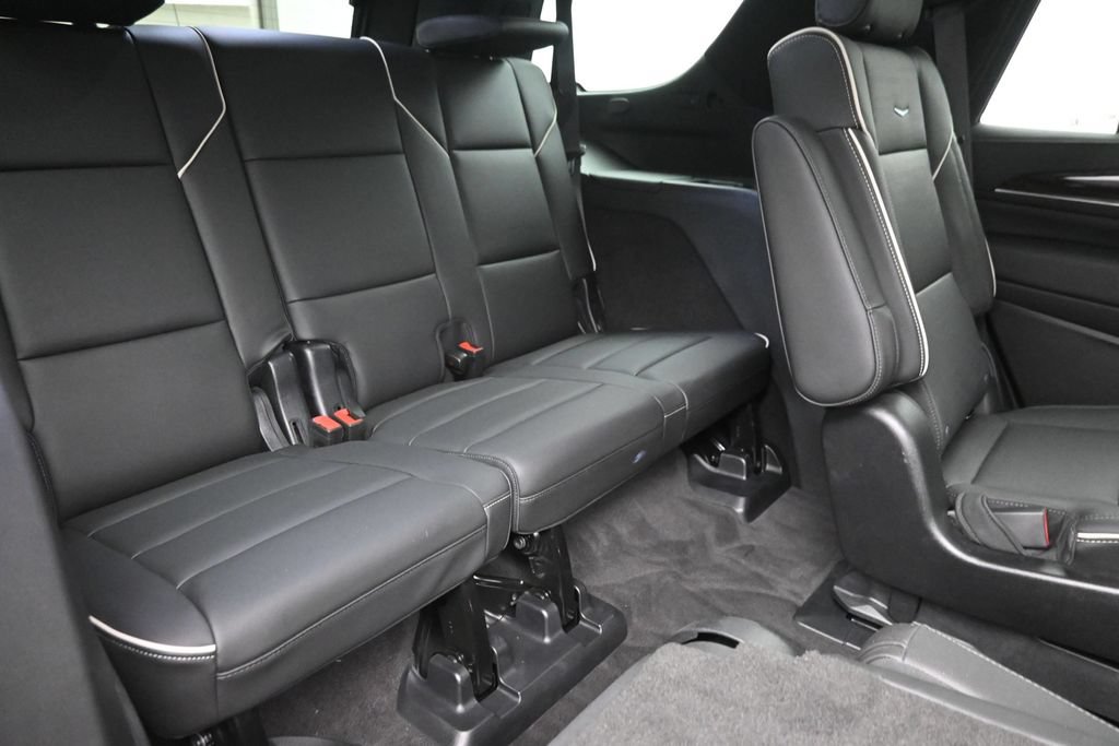 Certified 2023 Cadillac Escalade Premium Luxury w/ Performance Package AWD/4WD image 11