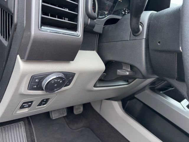 Used 2020 Ford F150 XLT w/ Equipment Group 302A Luxury AWD/4WD image 26