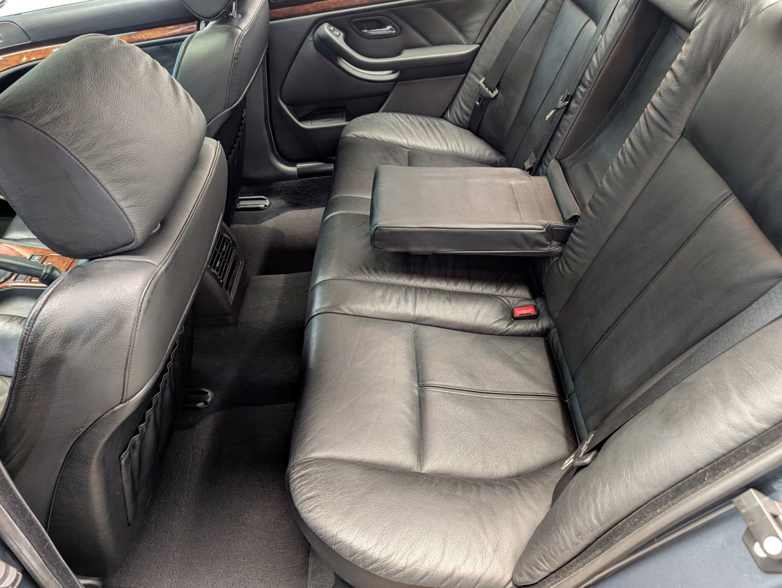 Used 2001 BMW 540i Sedan image 21