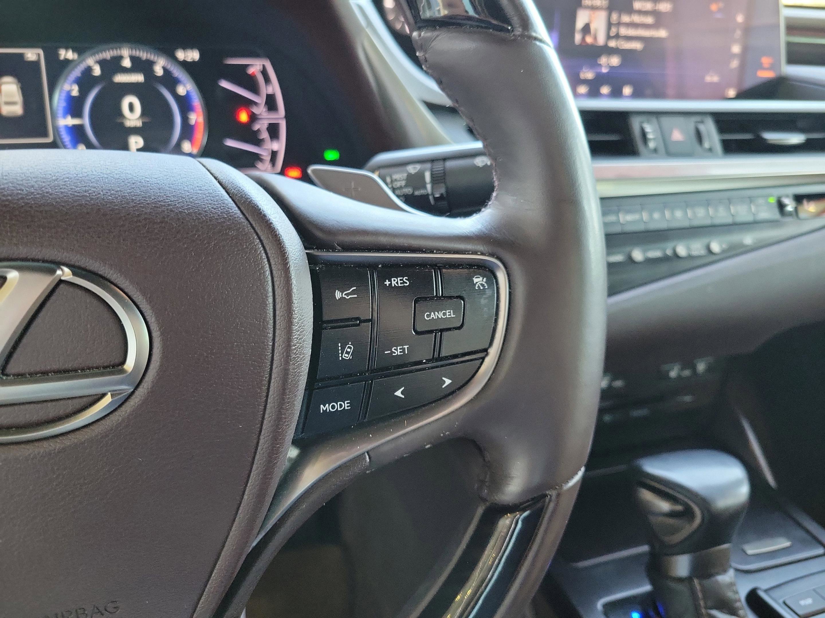 Used 2020 Lexus ES 350 w/ Premium Package image 17