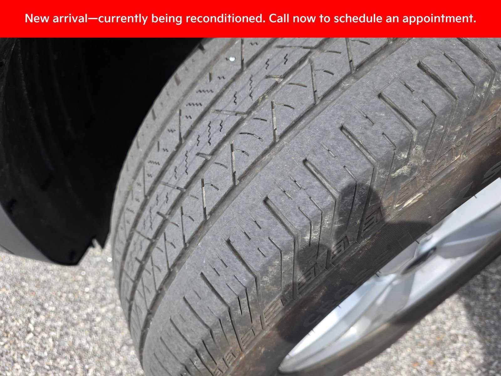 Used 2023 Kia Sorento LX image 9