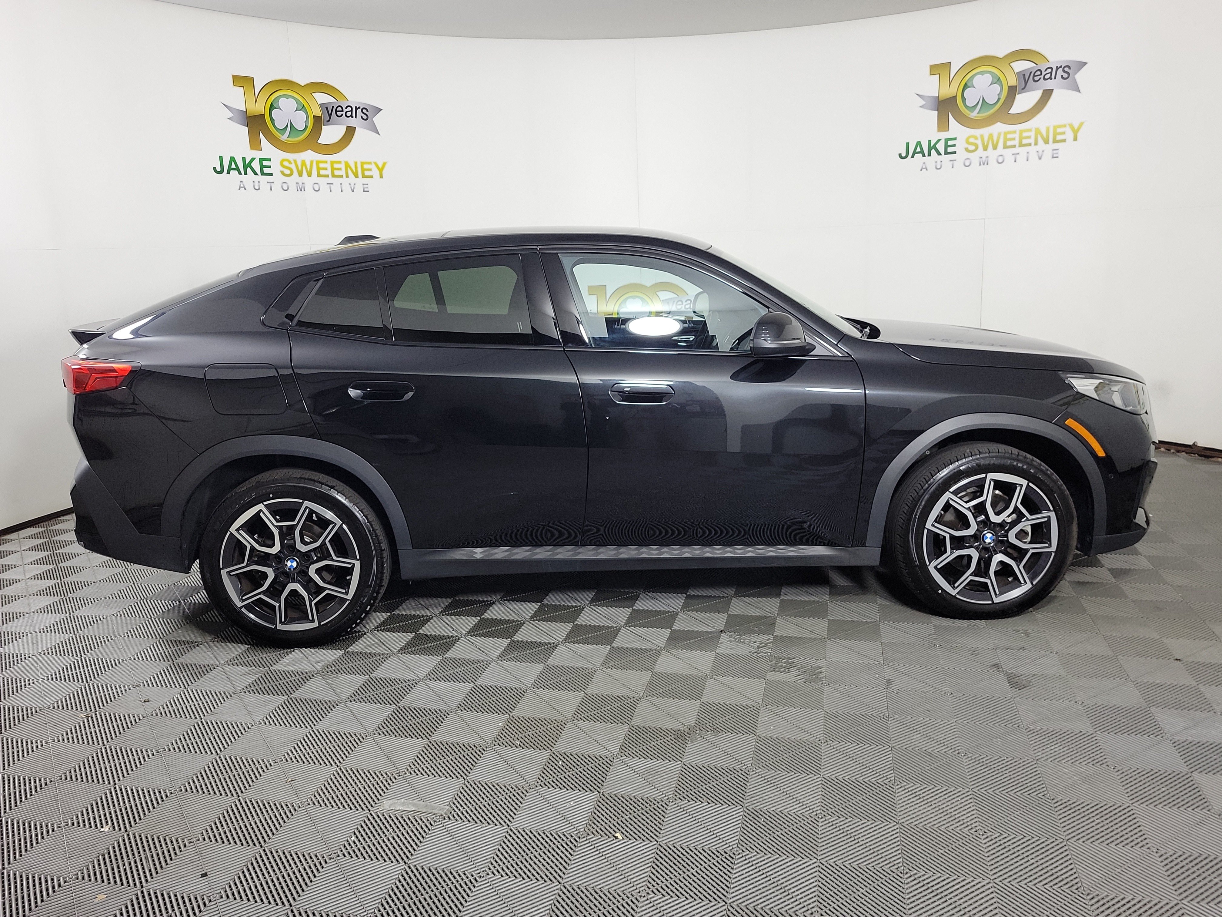 Used 2026 BMW X2 xDrive28i AWD/4WD image 8