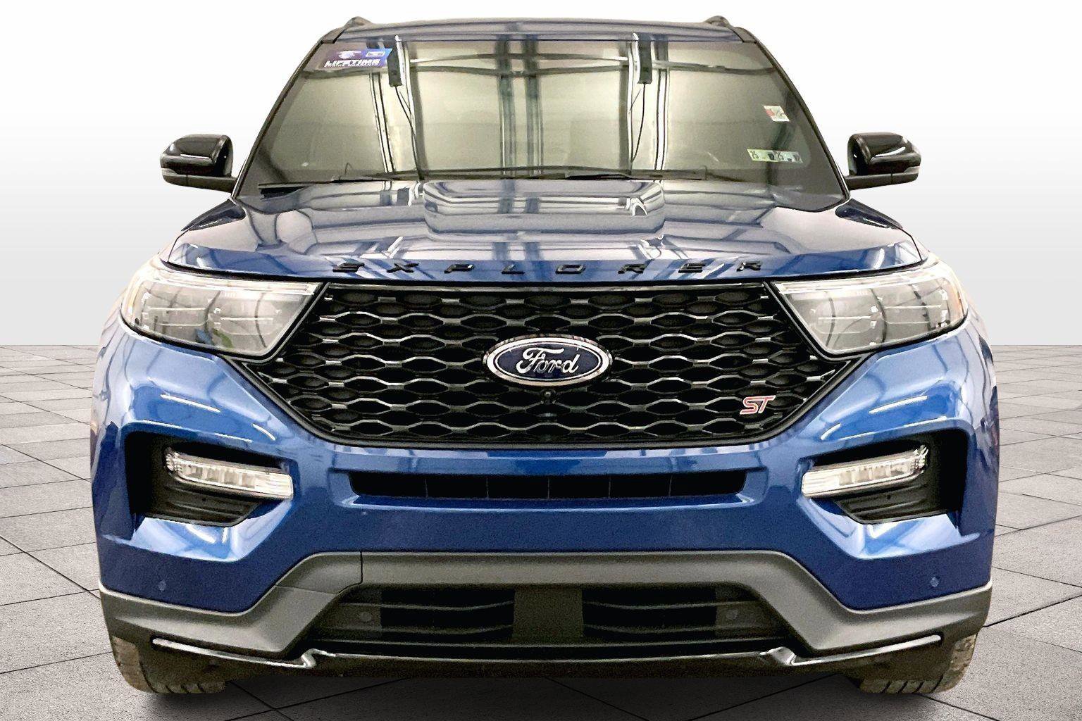 Used 2020 Ford Explorer ST w/ Premium Technology Package image 3