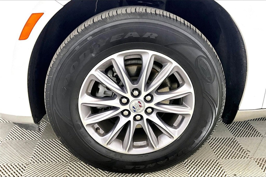 Used 2024 Buick Enclave Premium image 7