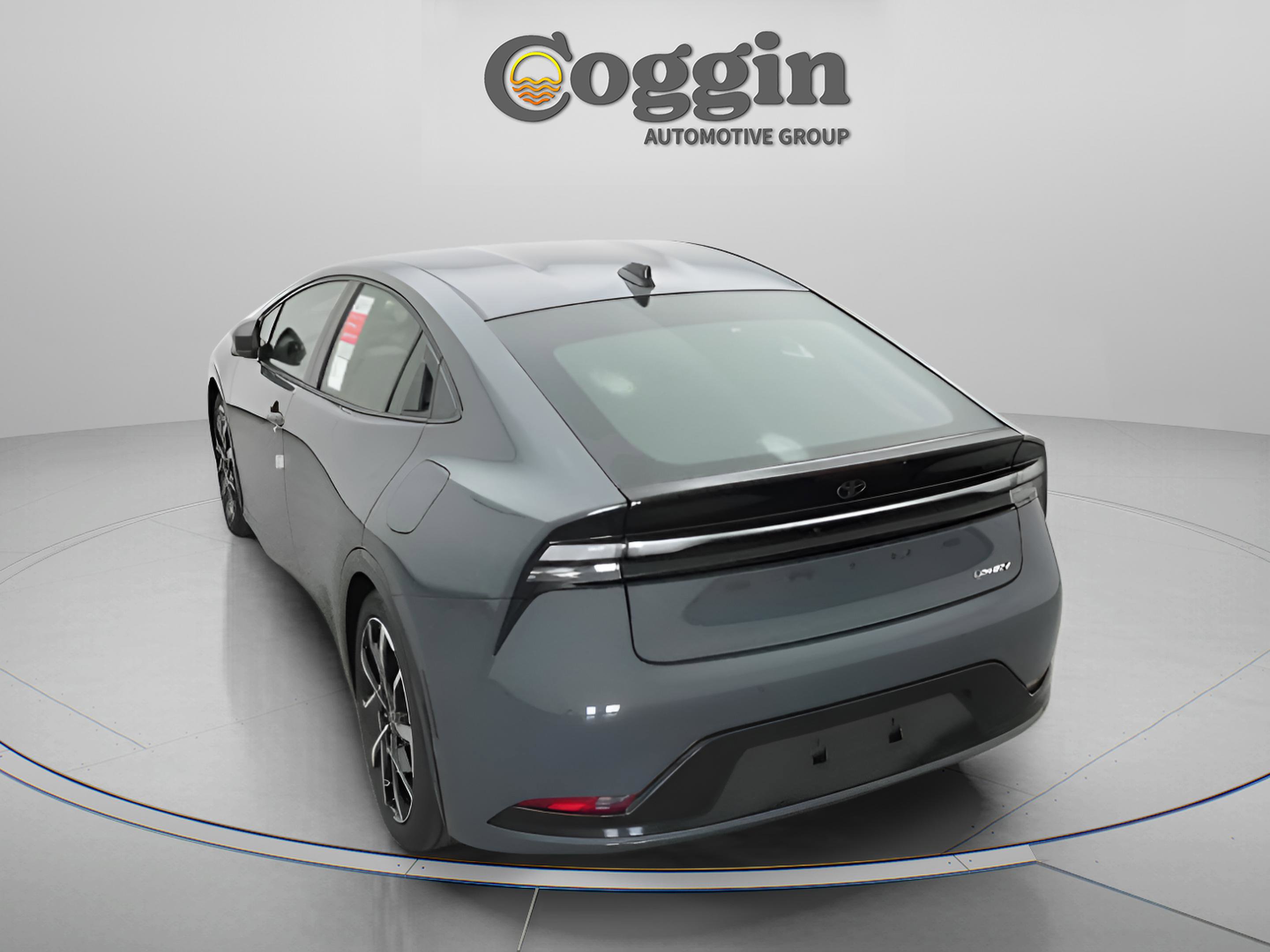 New 2026 Toyota Prius Plug-In Hybrid FWD image 12