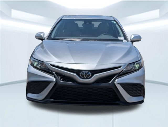 Used 2023 Toyota Camry SE w/ Convenience Package FWD image 11