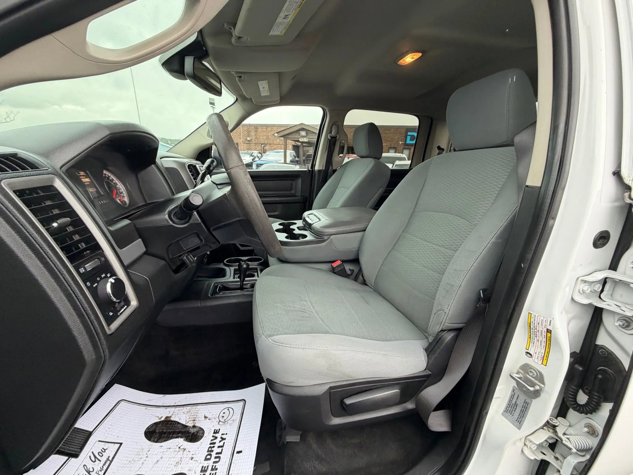 Used 2017 RAM 3500 Tradesman w/ Chrome Appearance Group image 11