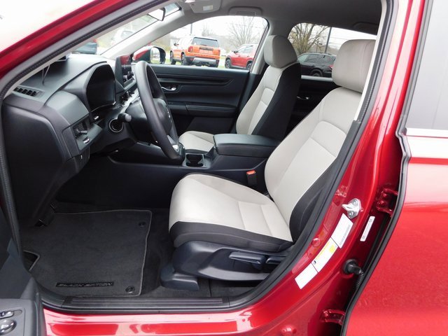 Used 2025 Honda CR-V LX image 12