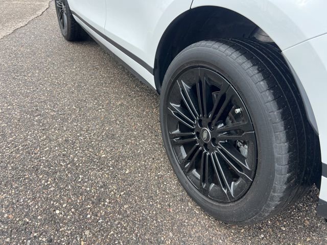 Used 2024 Land Rover Range Rover Evoque S image 24