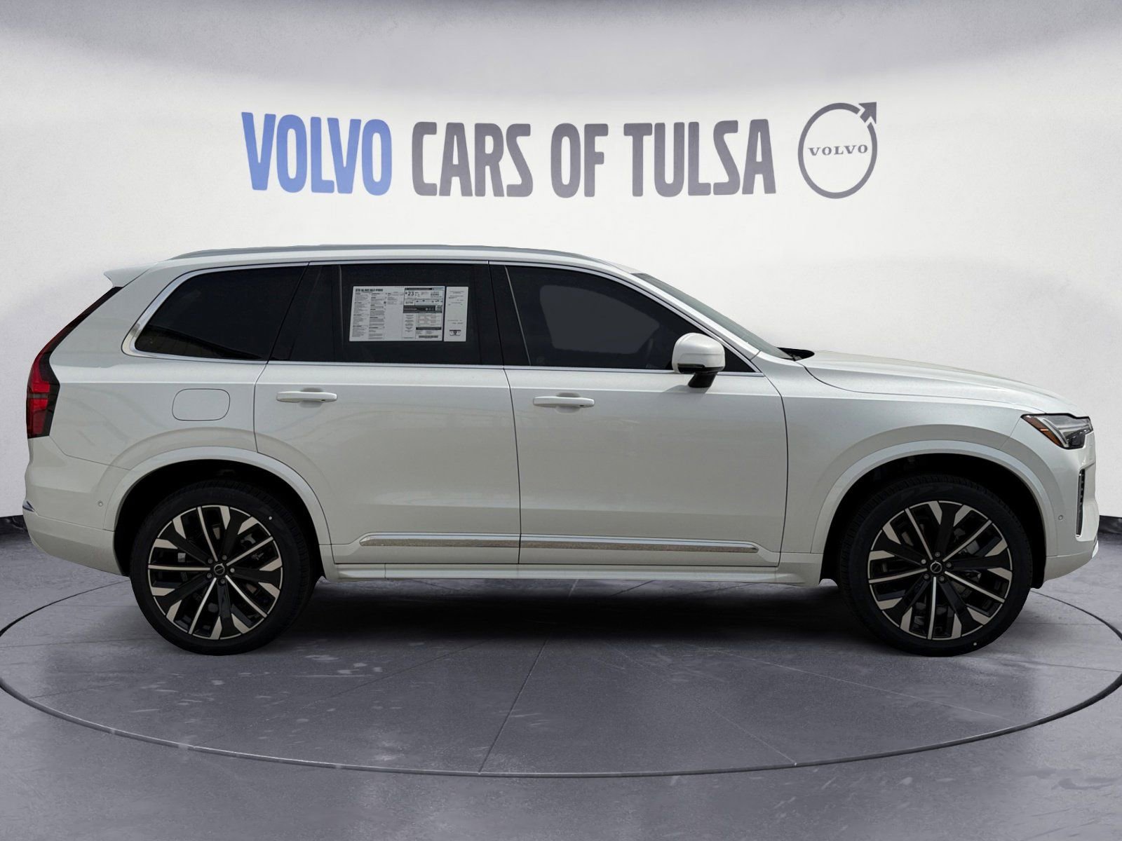 New 2026 Volvo XC90 B6 Plus w/ Protection Package Premier AWD/4WD image 6