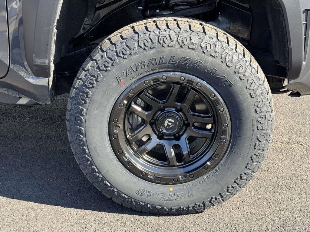 Used 2025 Toyota Tacoma TRD Off-Road image 26