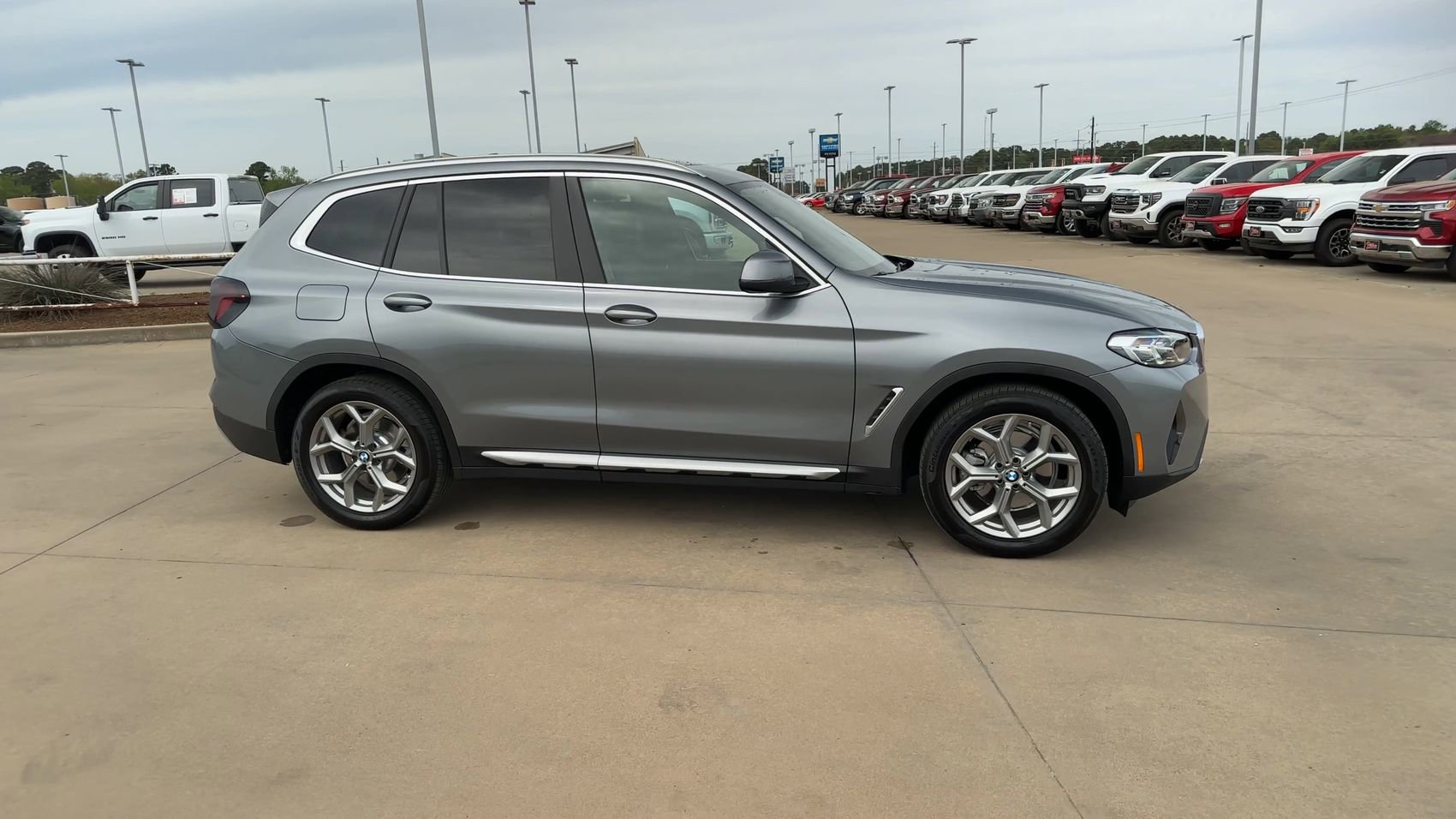 Used 2024 BMW X3 sDrive30i w/ Convenience Package RWD image 9
