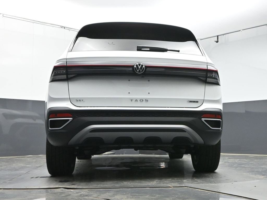 Used 2025 Volkswagen Taos SEL image 37