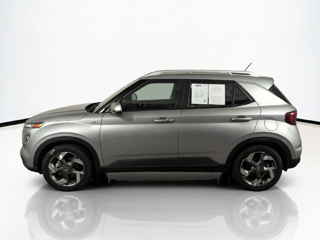 Used 2024 Hyundai Venue SEL FWD image 10