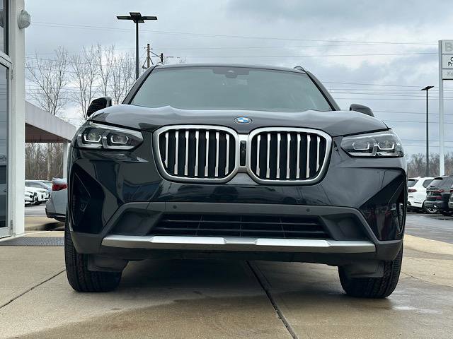 Certified 2024 BMW X3 xDrive30i w/ Premium Package image 2