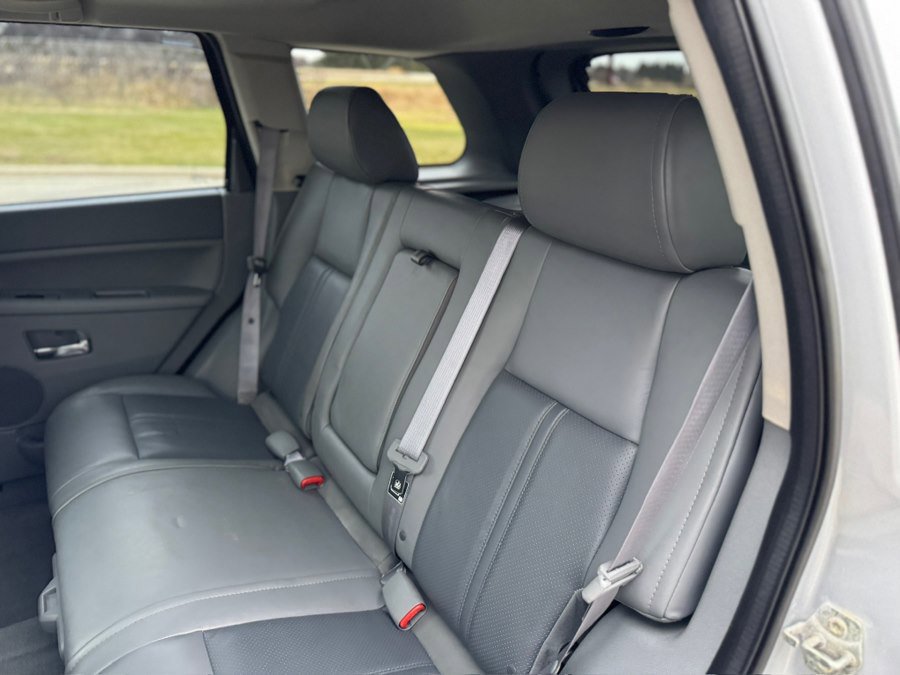 Used 2005 Jeep Grand Cherokee Limited AWD/4WD image 28