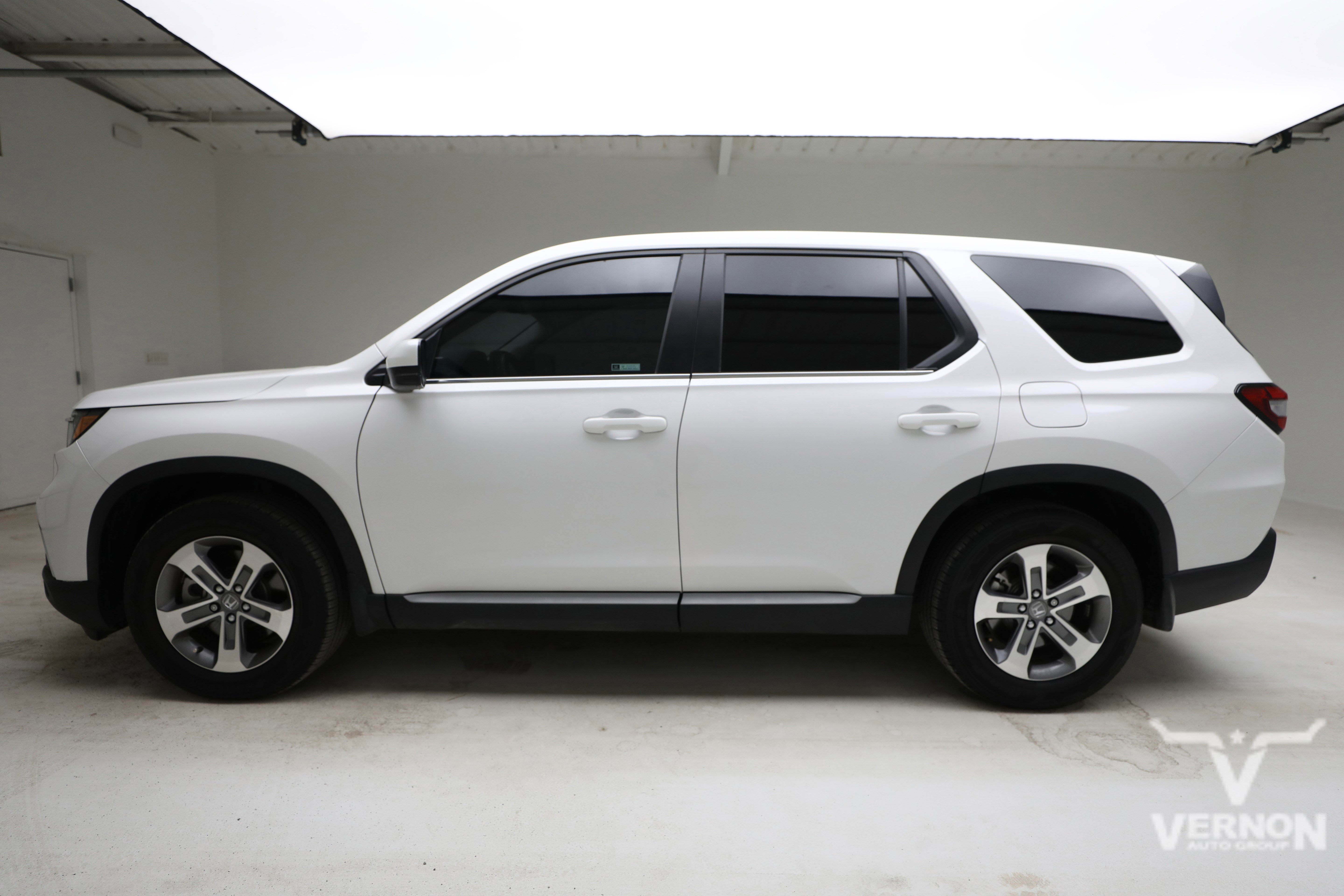 Used 2024 Honda Pilot EX-L image 2