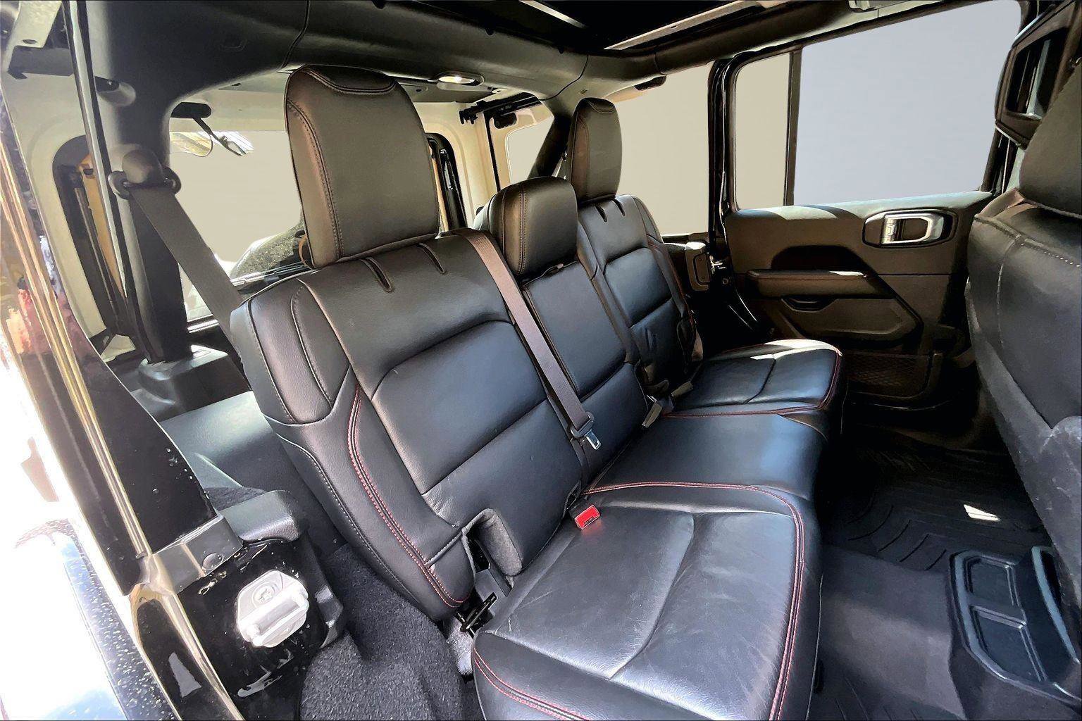 Certified 2023 Jeep Wrangler Unlimited Rubicon w/ Steel Bumper Group image 27