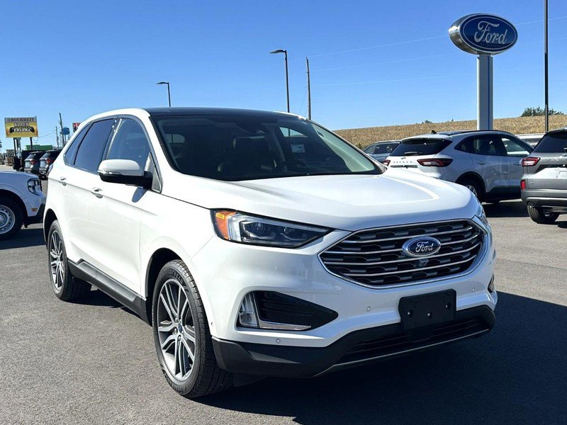 Used 2021 Ford Edge Titanium w/ Equipment Group 301A image 4