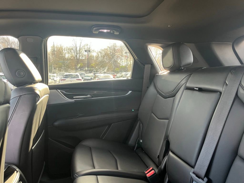 Used 2024 Cadillac XT5 Sportv w/ LPO, Floor Liner Package AWD/4WD image 23