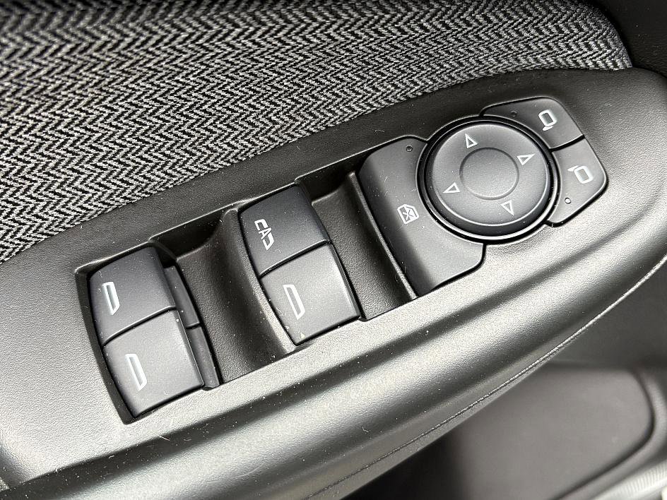 Certified 2025 Chevrolet TrailBlazer LT w/ LT Cold Weather Package image 17