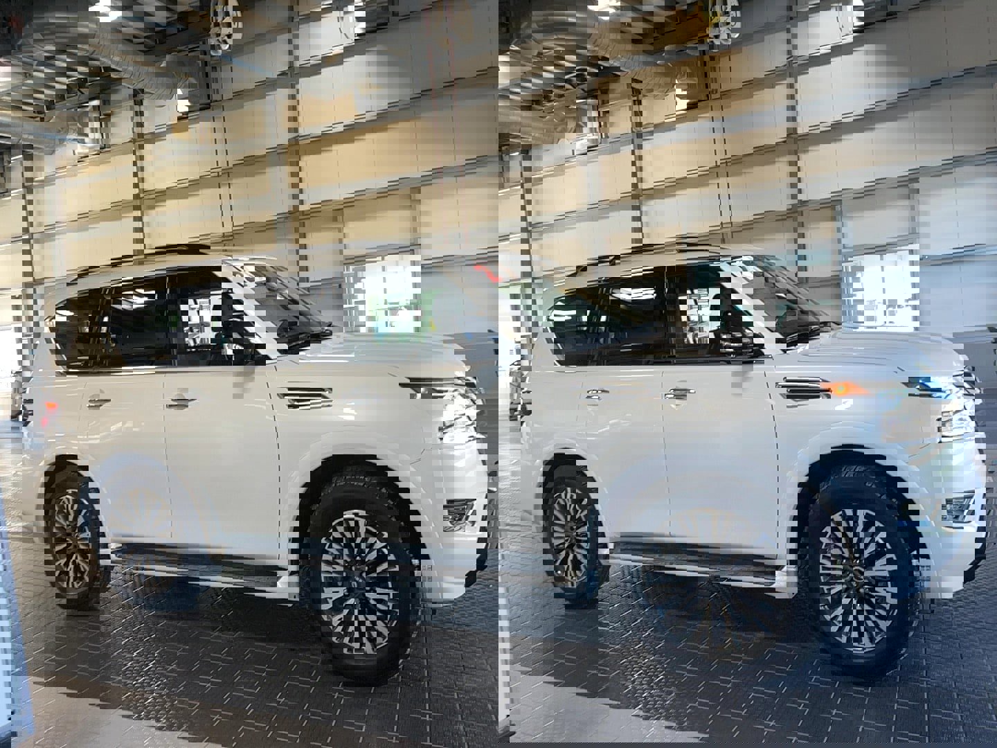 Certified 2024 Nissan Armada SL w/ Midnight Edition Package image 4