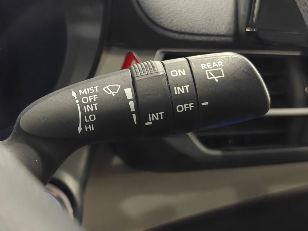 Used 2021 Toyota Sienna LE FWD image 47